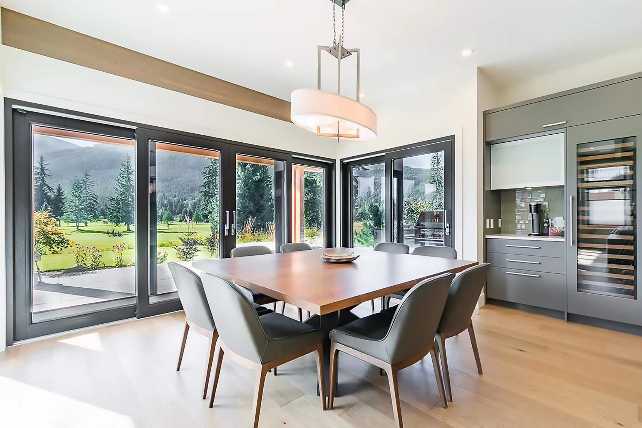 PA7139 – Sliding Door