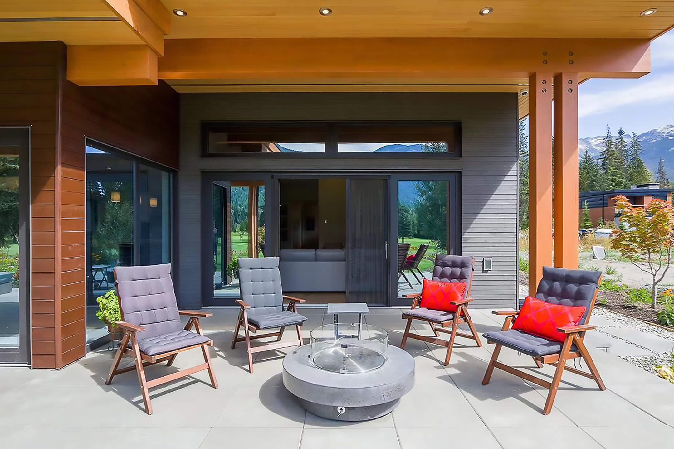 PA7141 – Sliding Door