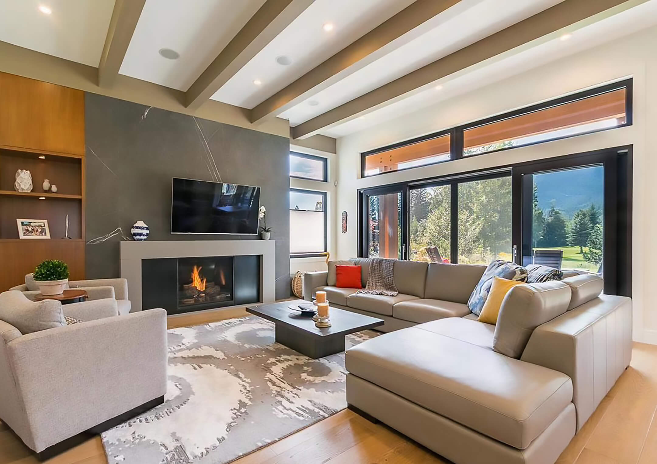 PA7143 – Sliding Door